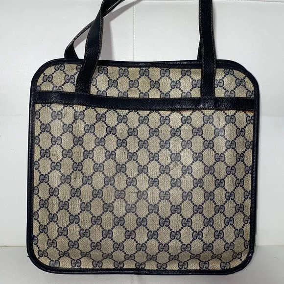 Sold! Not Available Anymore. Authentic vintage Gucci - AS IS - Picture 4 of 16